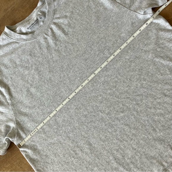 Abercrombie Essential Easy Tee - Picture 3 of 5
